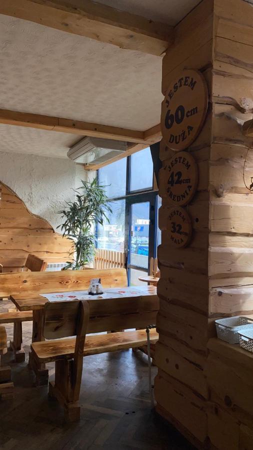 Dom Turysty Sanok Aparthotel Exterior foto