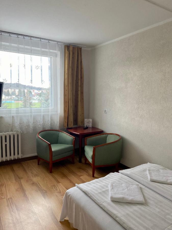 Dom Turysty Sanok Aparthotel Exterior foto