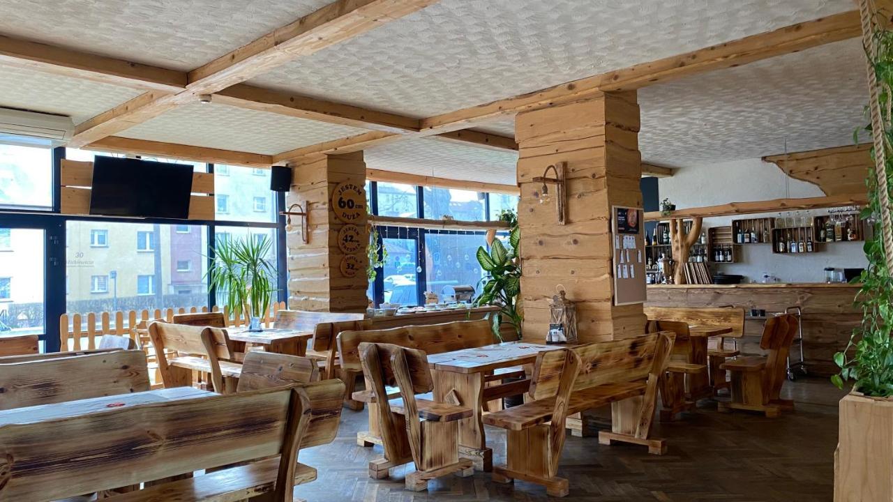 Dom Turysty Sanok Aparthotel Exterior foto