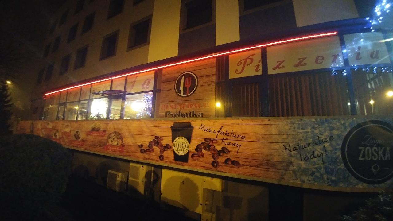 Dom Turysty Sanok Aparthotel Exterior foto